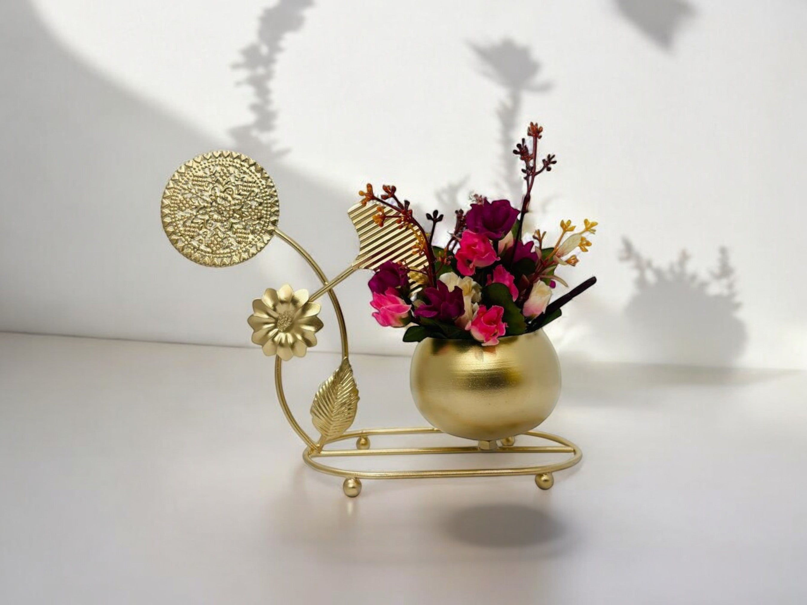 Gold Round vase